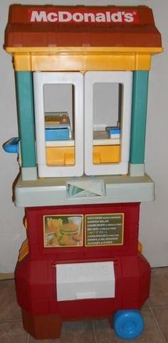 1989 fisher price mcdonalds drive thru playset