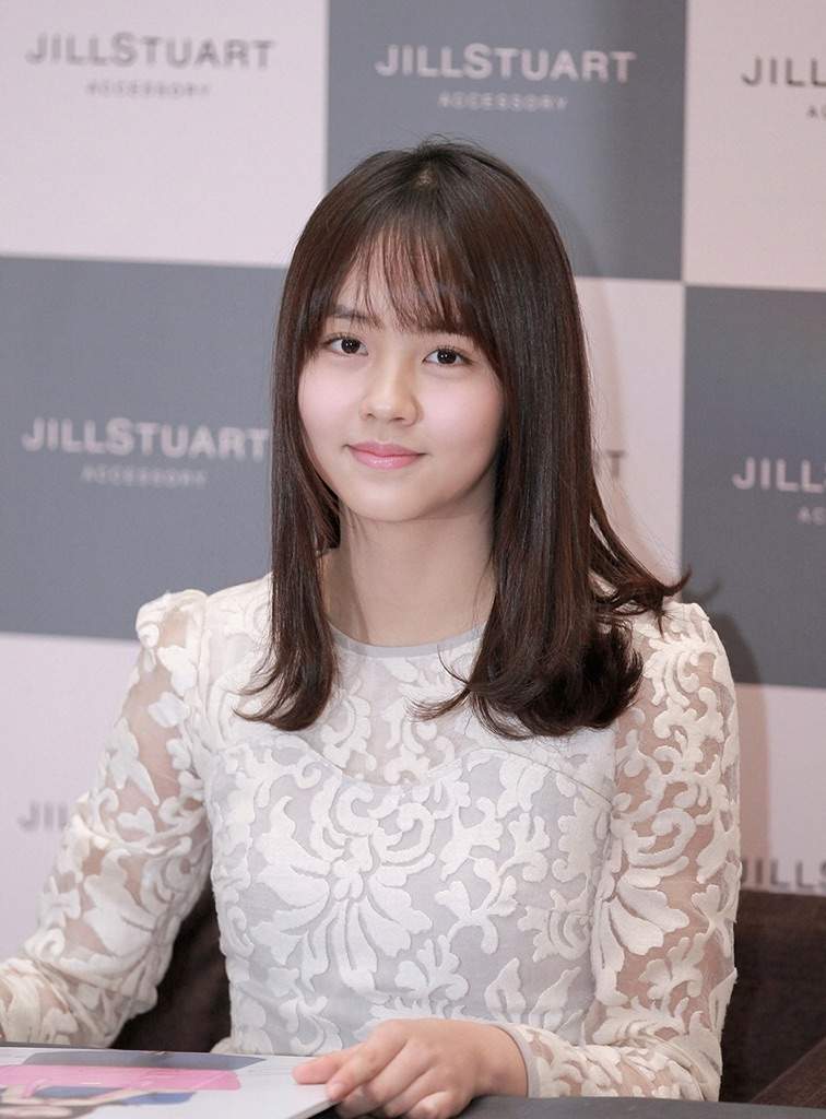 kim-so-hyun-confirmed-for-role-of-park-yoo-chun-s-younger-sister-in-new