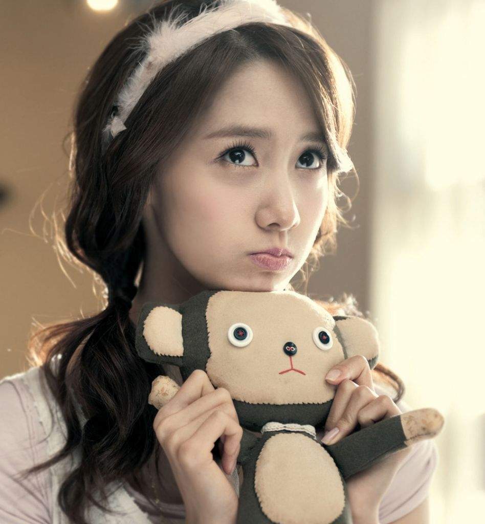 Today is unnie Yoona&#39;s birthday (Yay, Happy Birthday Unnie!!) I love Yoona cause she is the image of snsd, her alligator laugh and how she manage to keep ... - a12fa3cbc18de6774c3a82f32023ce5729d1522e_hq