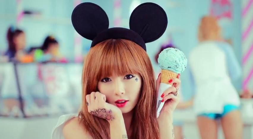 What kpop song comes in your mind when you hear " ice cream " ? | K-Pop