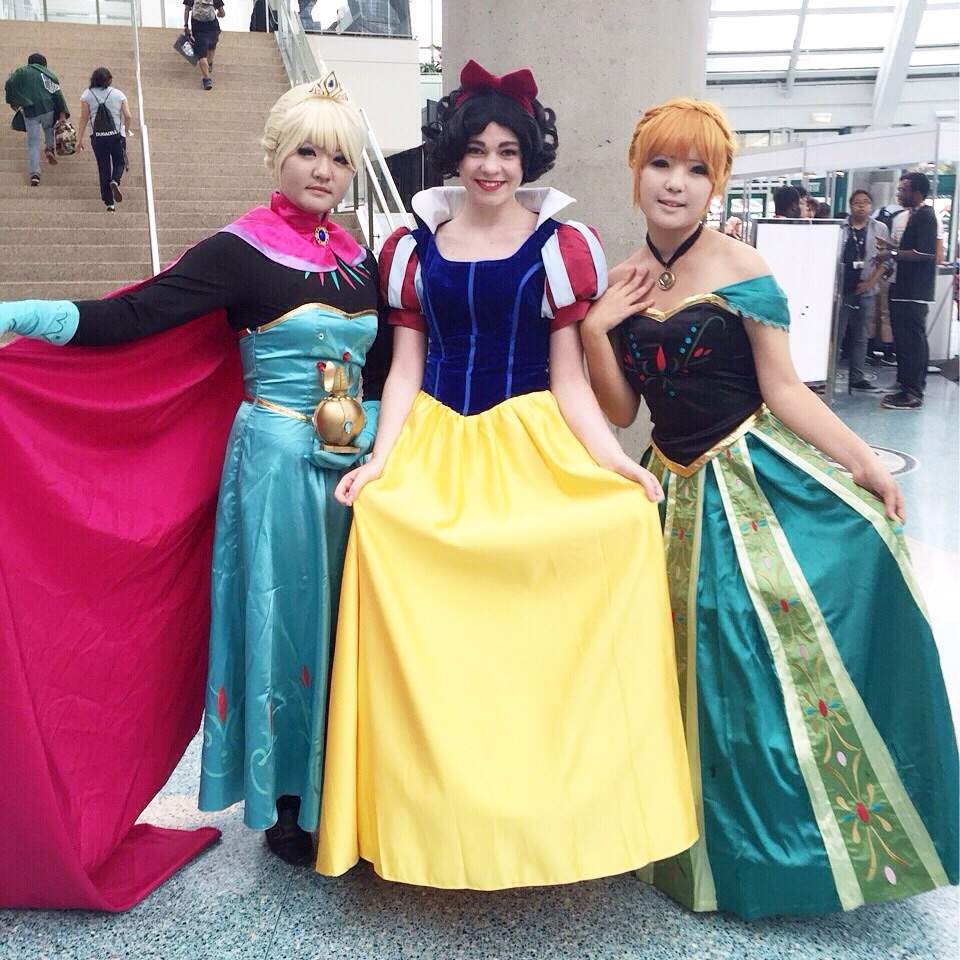 Snow White Wiki Cosplay Amino