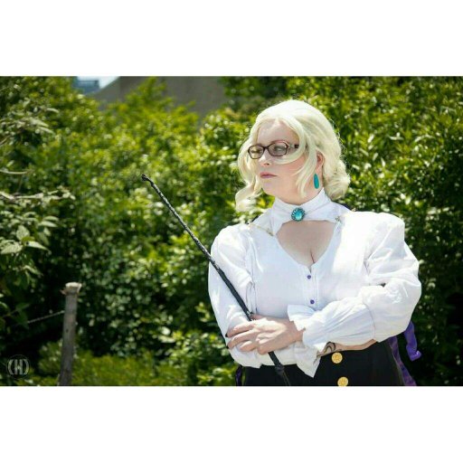 Glynda Goodwitch Wiki Cosplay Amino