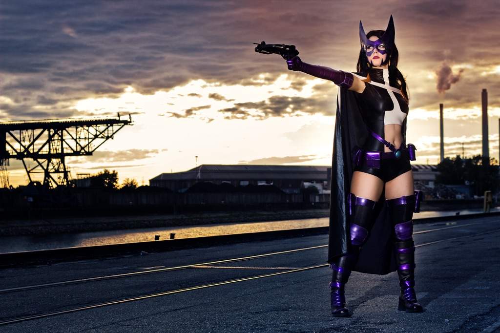 Huntress Helena Bertinelli Cosplay Amino 