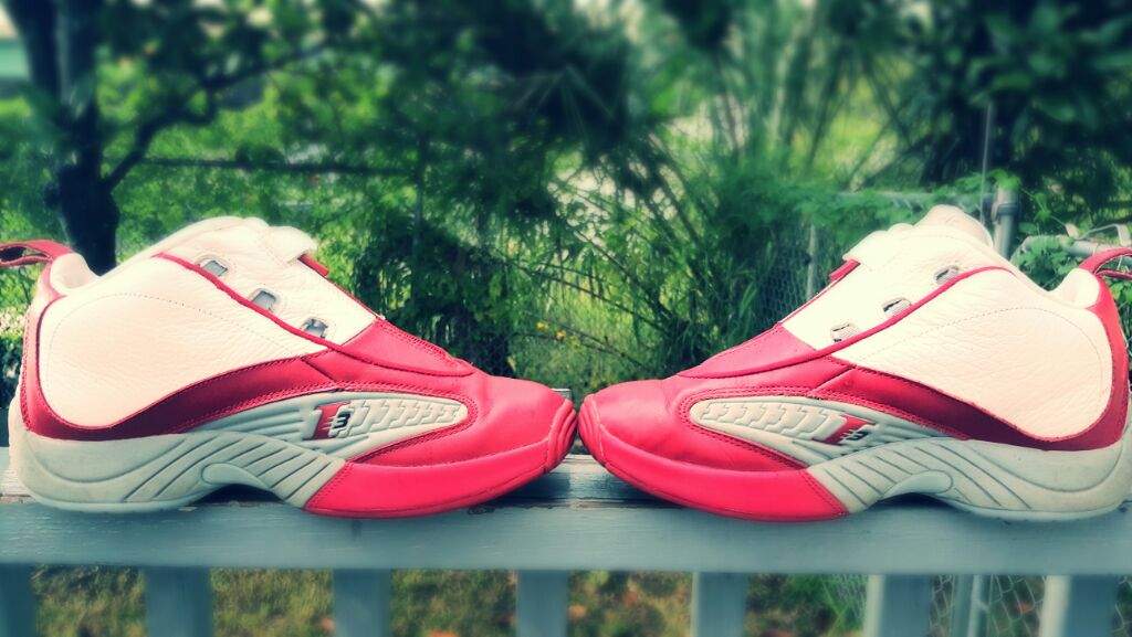 throwback iverson shoes