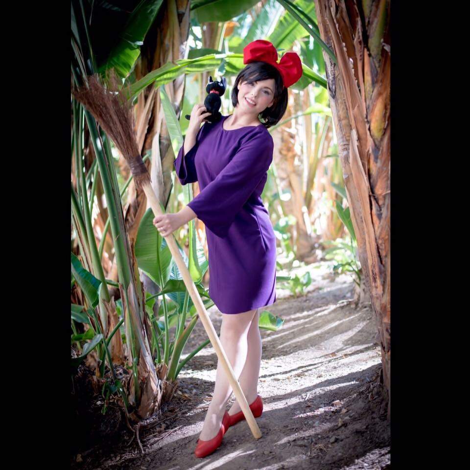 Kiki from Kiki's Delivery Service cosplay | Cosplay Amino