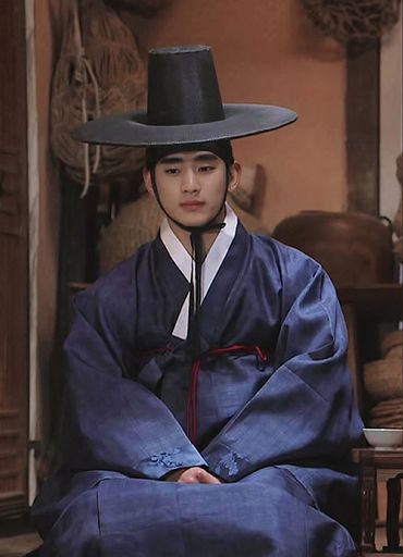 KimSooHyun Dress In Hanbok | Wiki | K-Pop Amino