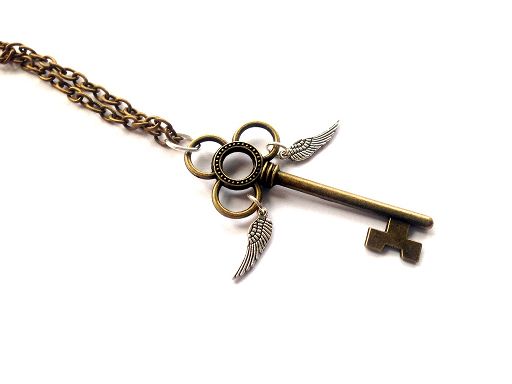 voltaire key necklace