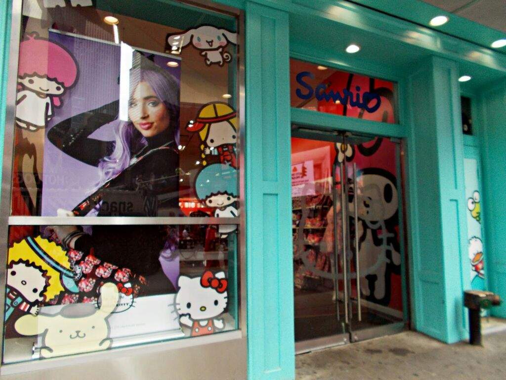 Sanrio Store in NY (kawaii stuff!) Anime Amino