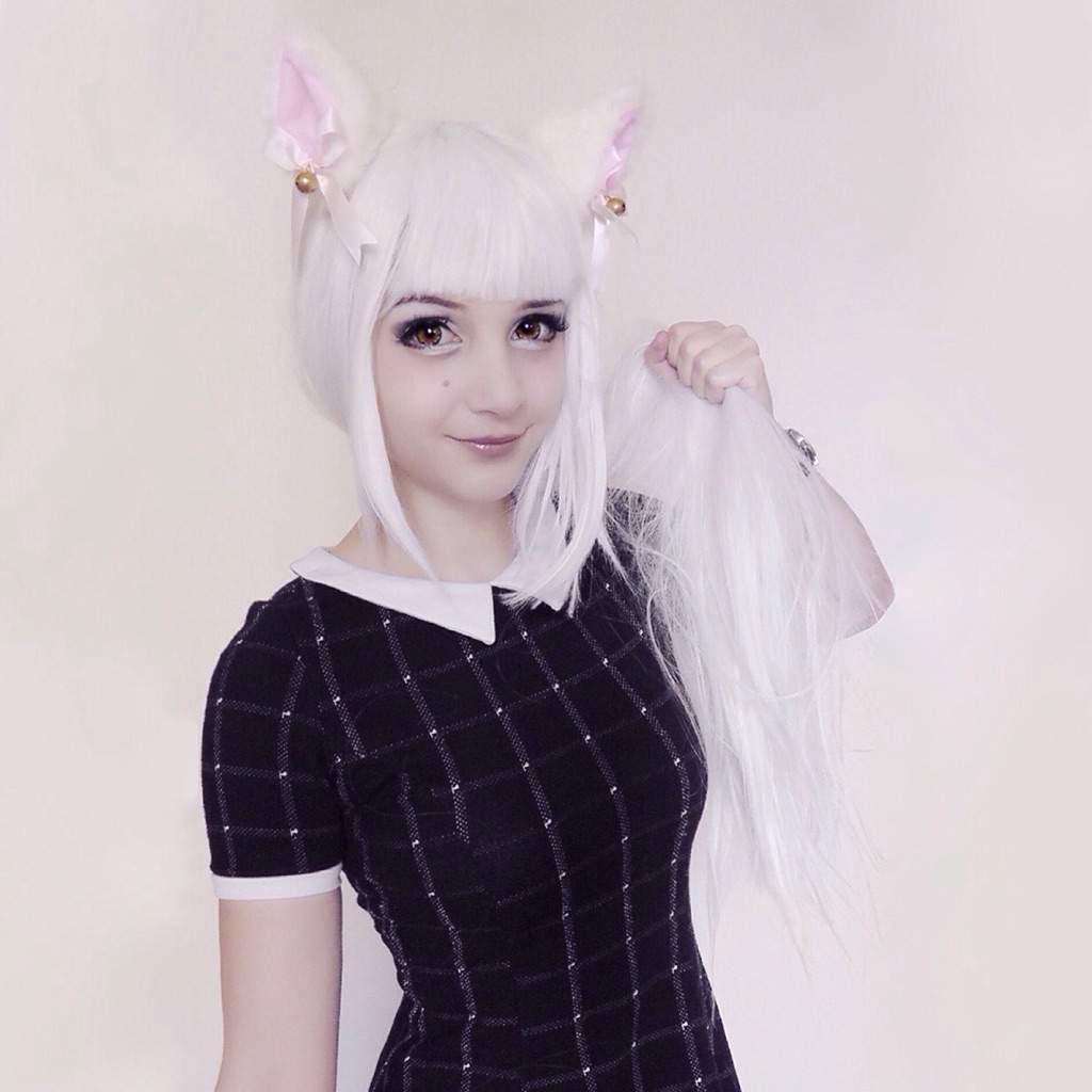 Wolf Neko Girl Cosplay