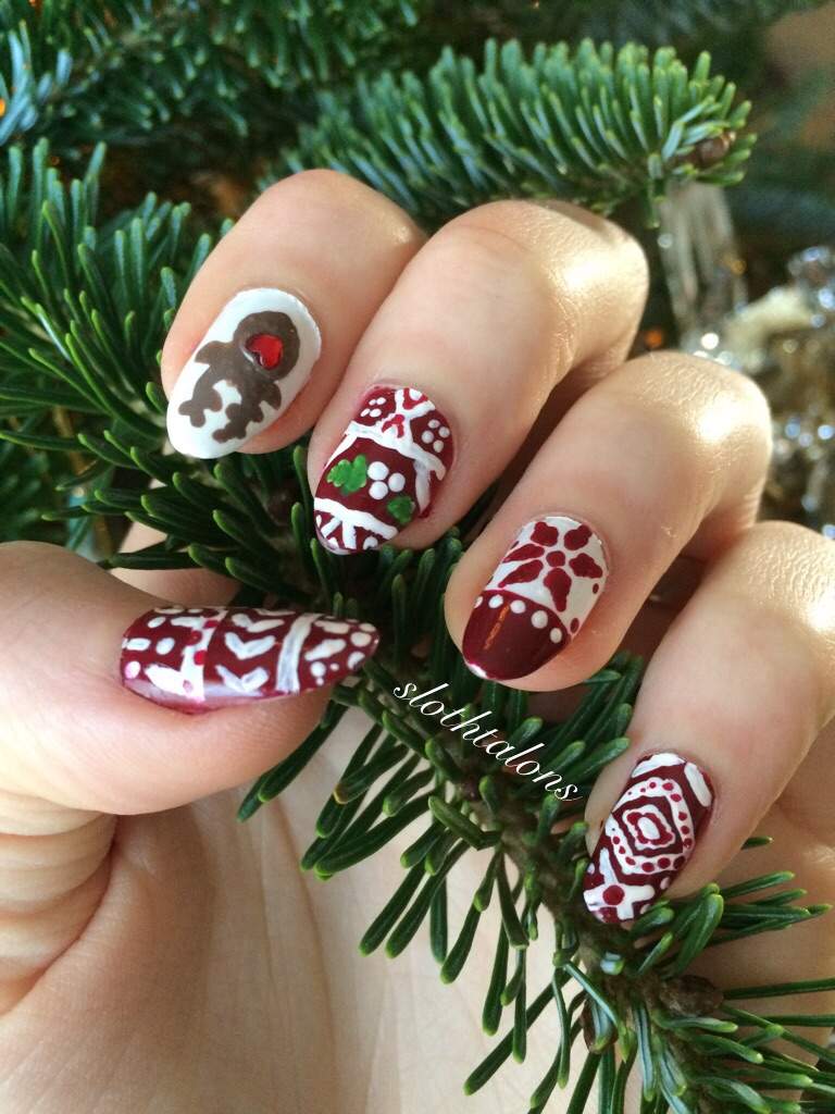 Christmas Sweater Nails | Nail Art Amino