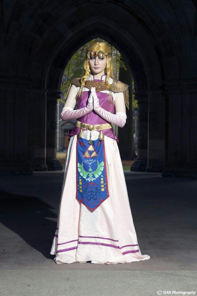 Princess Zelda - Ocarina Of Time | Cosplay Amino