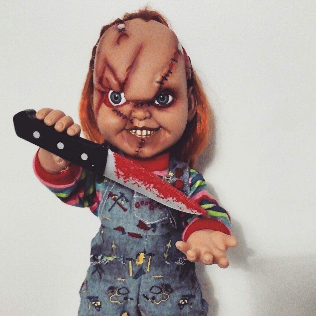 crawling chucky doll