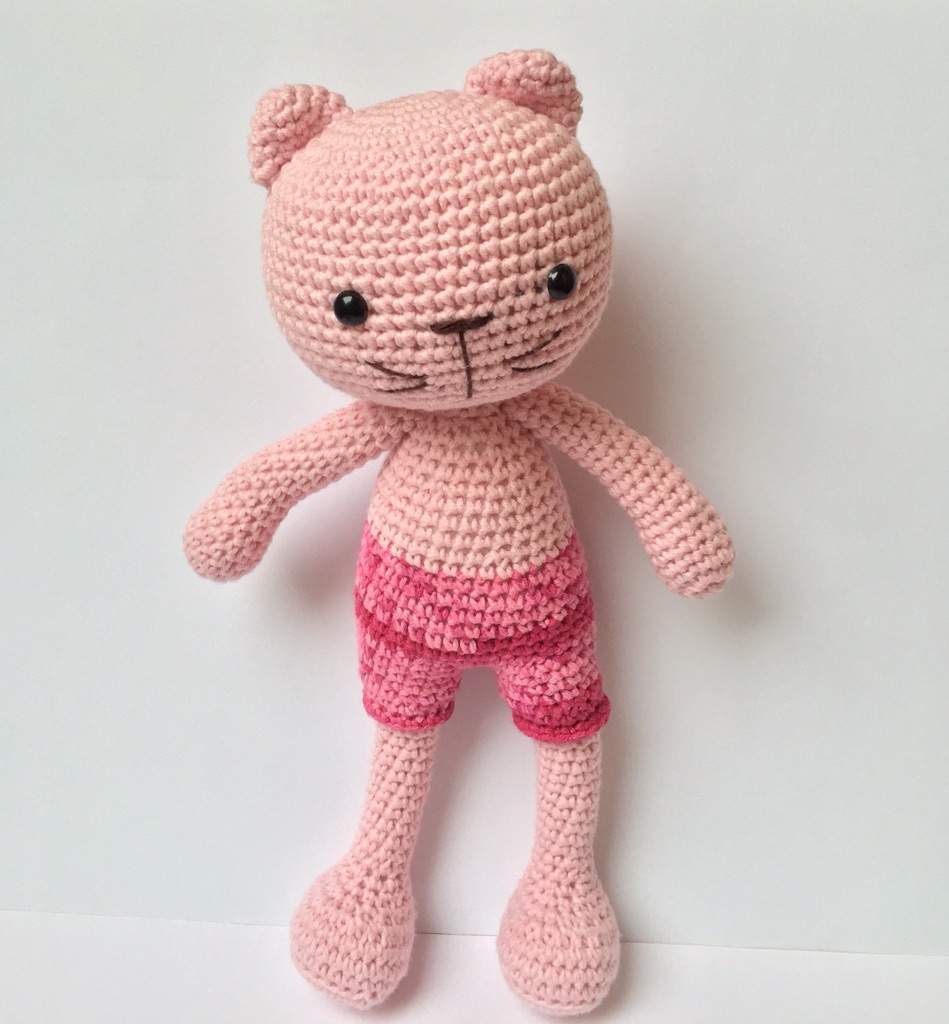 Cute pink amigurumi crochet cat 🐱 Crafty Amino