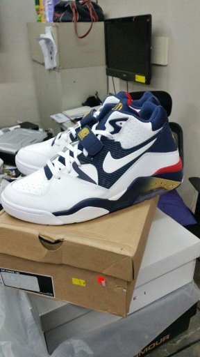charles barkley air max 180