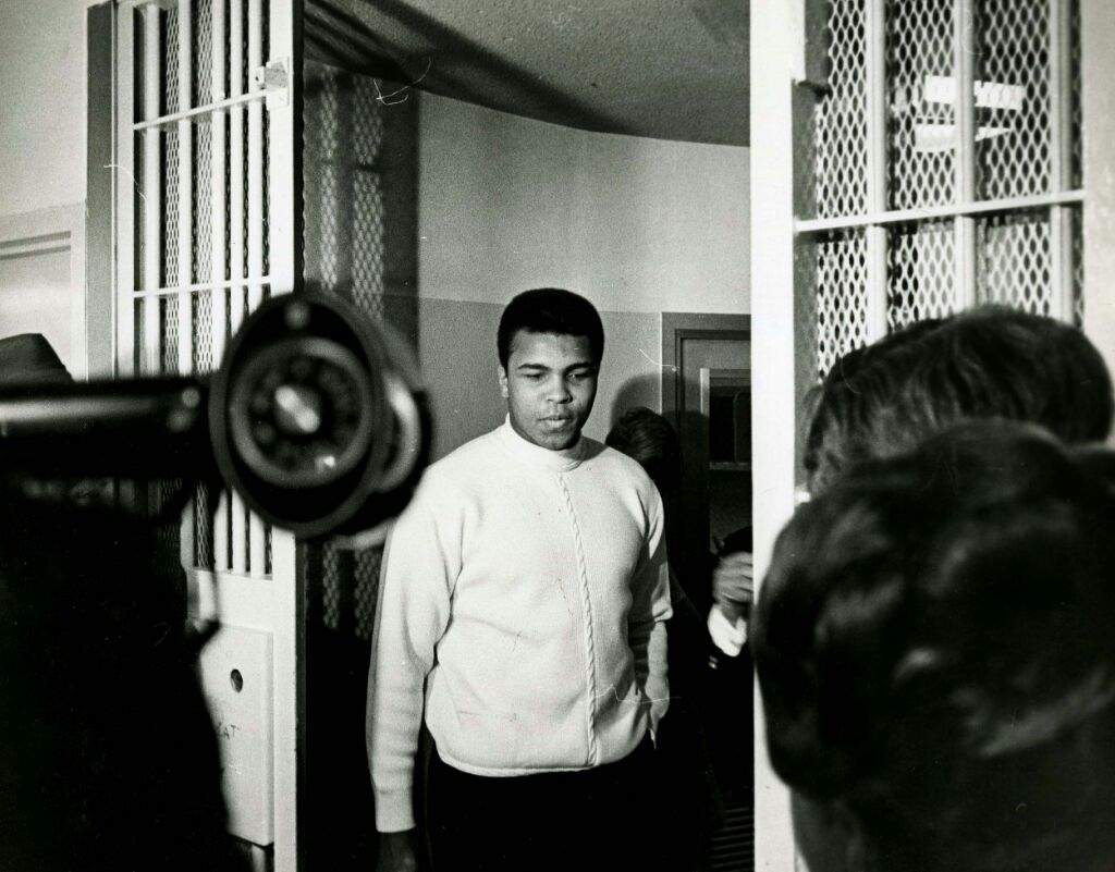 🙏RIP Muhammad Ali A Real Life Hero🙏 Comics Amino