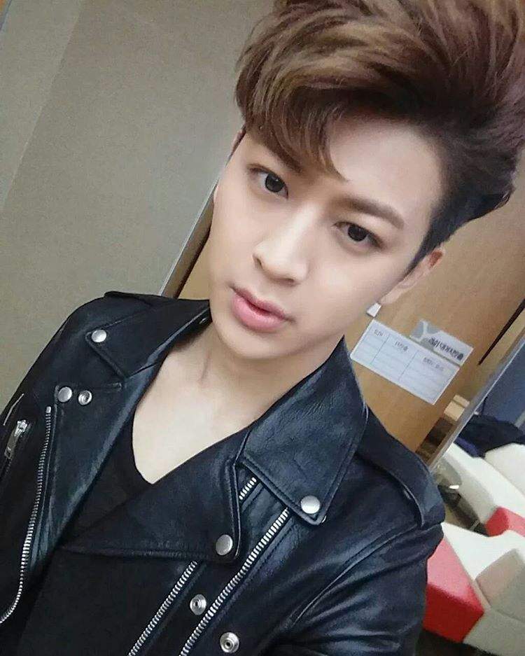 Day Eight: Song Yunhyeong Appreciation | K-Pop Amino