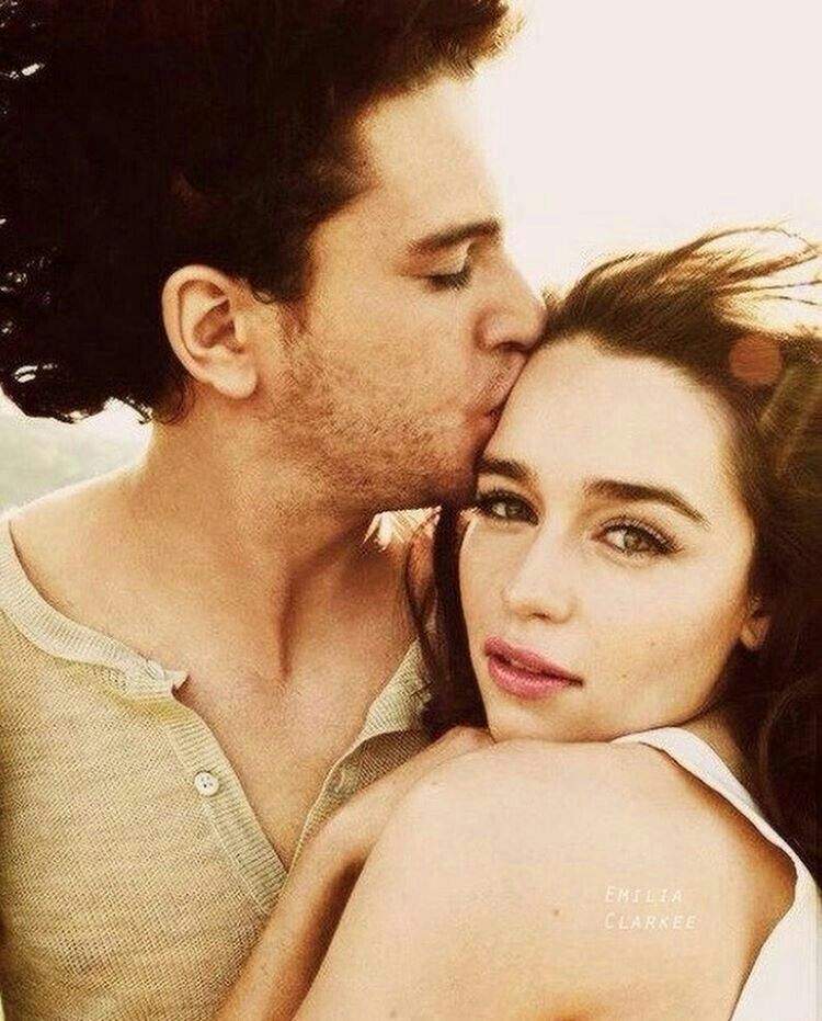 Jon and Daenerys / Nephew and Aunt Thrones Amino