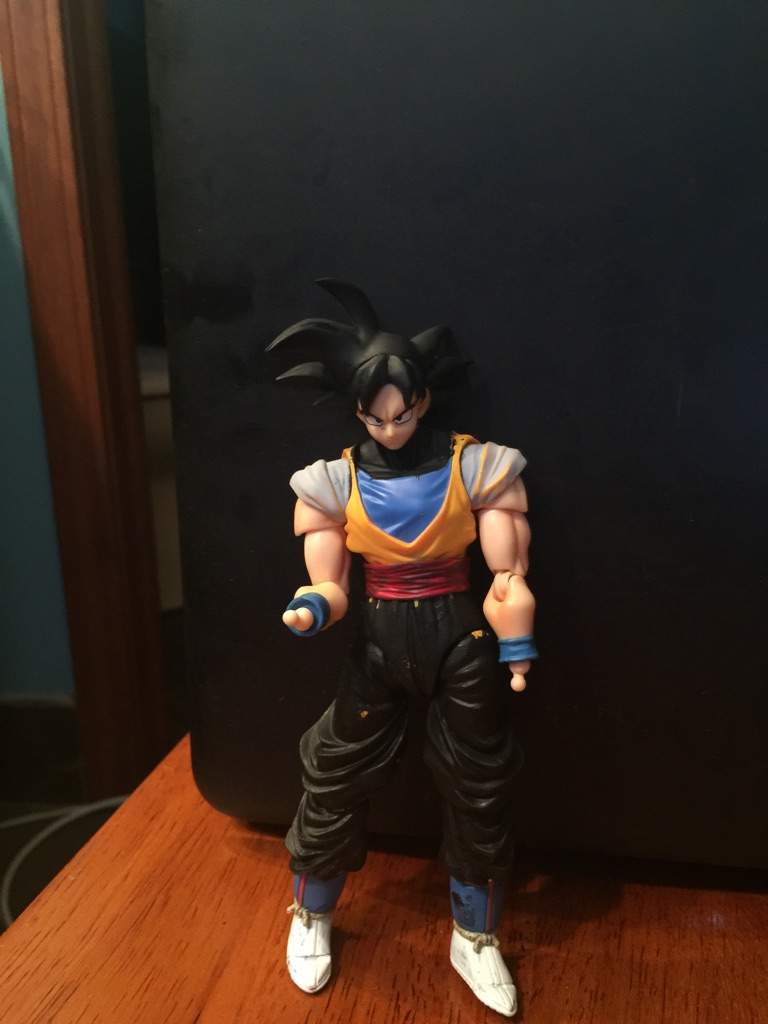 custom goku figure