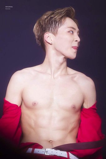 EXO HAS ABS – KYUNGSOO | K-Pop Amino