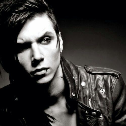 Andrew Dennis "Andy" Biersack | Wiki | •Anime• Amino