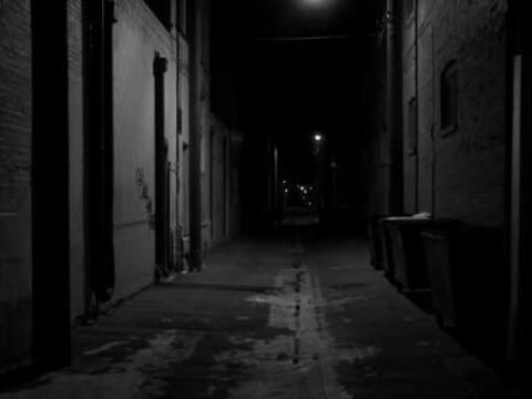 El callejón del ultimo suspiro Terror Amino