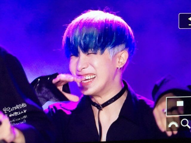 Wonho's White and Blue Hair Transformation - wide 1