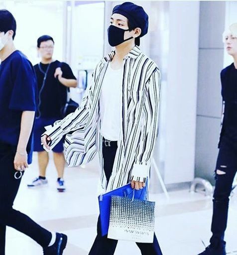 Taehyung airport fashion | ARMY's Amino