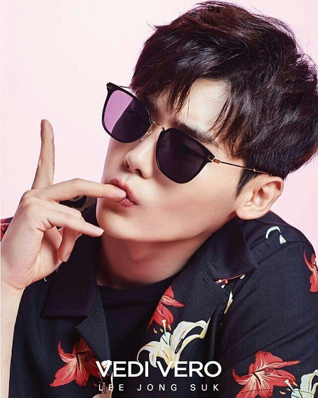 Lee Jong Suk Loves Zion. T So Much He's Going On 