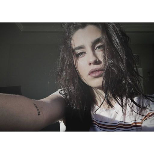 Lauren Jauregui Wiki Lgbt ♡ Amino