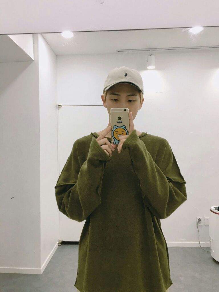 BTS NAMJOON MIRROR SELFIES FOREVER♡ | ARMY's Amino