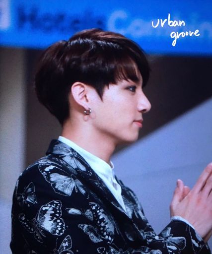 Bts Mama 16 Red Carpet Jungkook Army S Amino