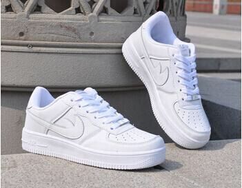 white sneakers korean fashion