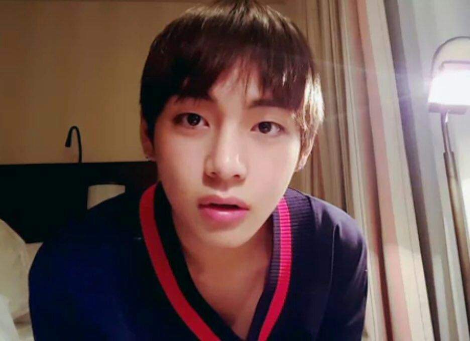 Bare faced Taehyung | ARMY's Amino