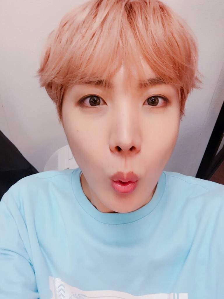 BTS selfies | K-Pop Amino