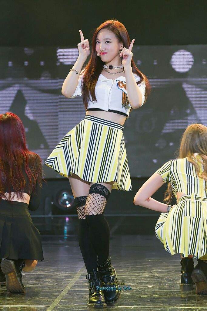 10 Sexy Outfits Nayeon Has Ever Worn K Pop Amino
