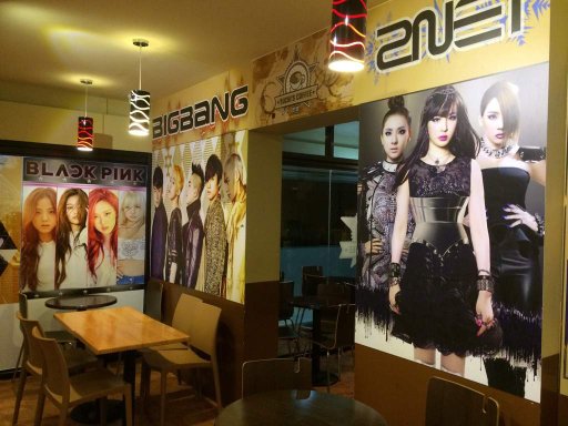 kpop Themed cafe.. | BLINK (블링크) Amino