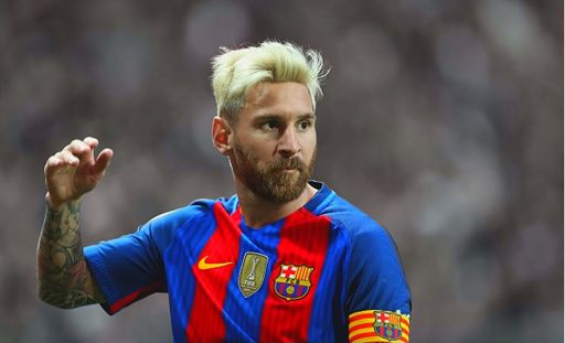 Messi Takes Off Blonde Hair Goal Amino Amino