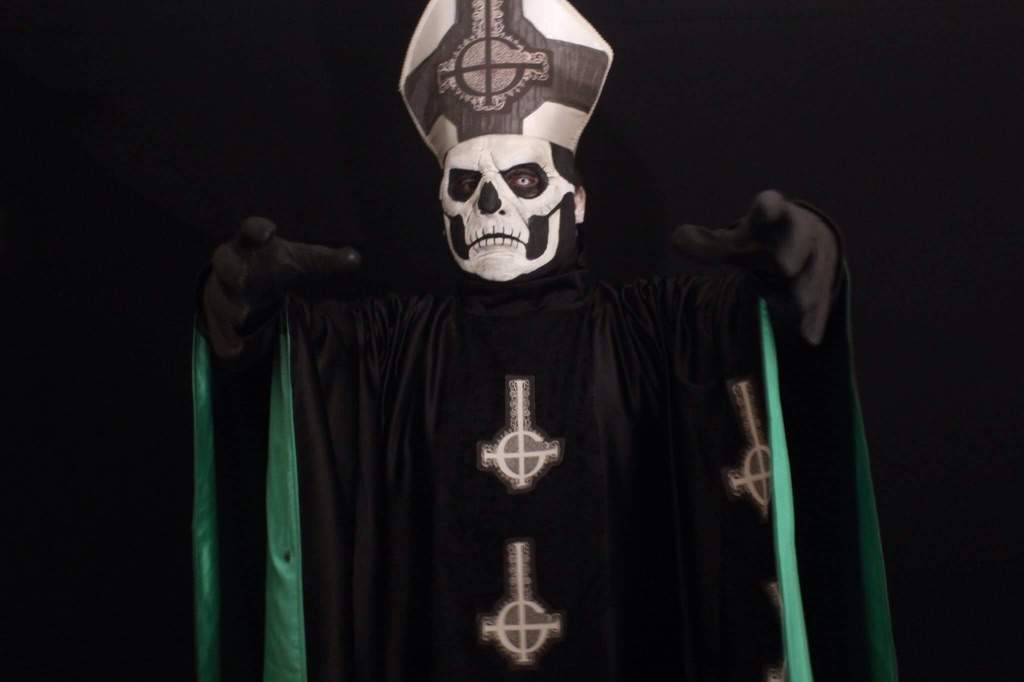 papa emeritus 2 hat