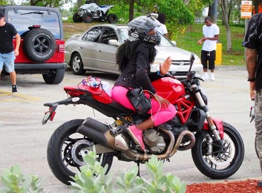 ponytail friendly motorcycle helmet