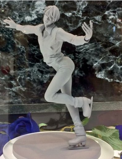 yuri and victor figure