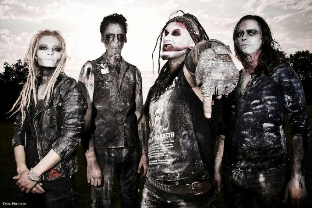 Rock, metal, disfraces y máscaras. 3era y ultima parte. •Metal• Amino Rock, metal, disfraces y máscaras. 3era y ultima parte. •Metal• Amino