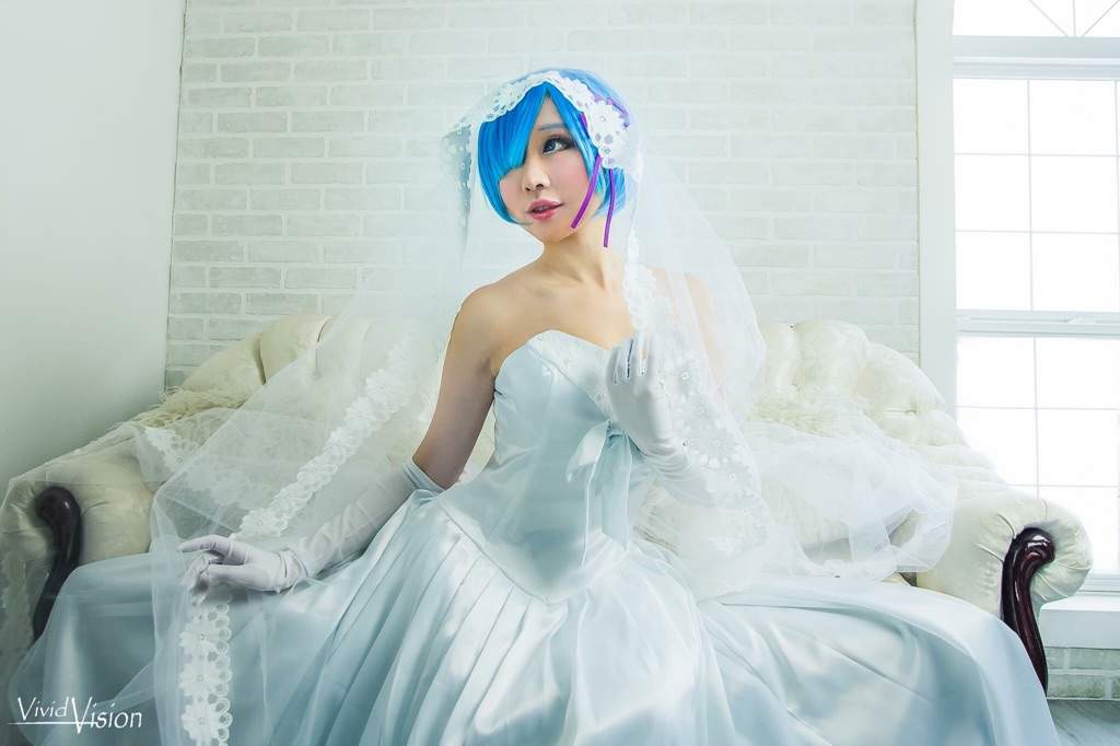 rem wedding figure