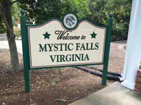 mystic falls vida real