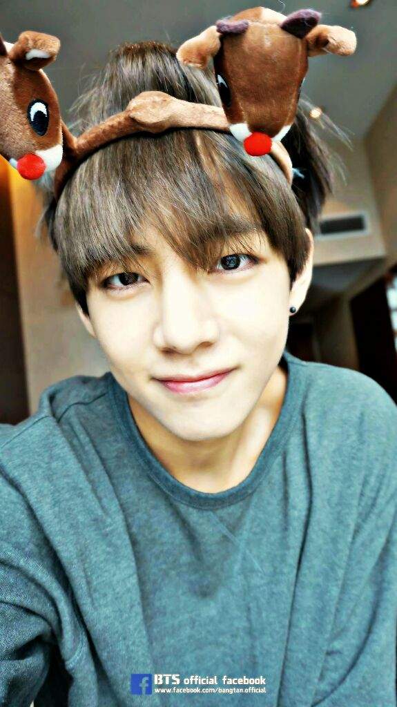 BTS V 2017 | •K-Pop• Amino