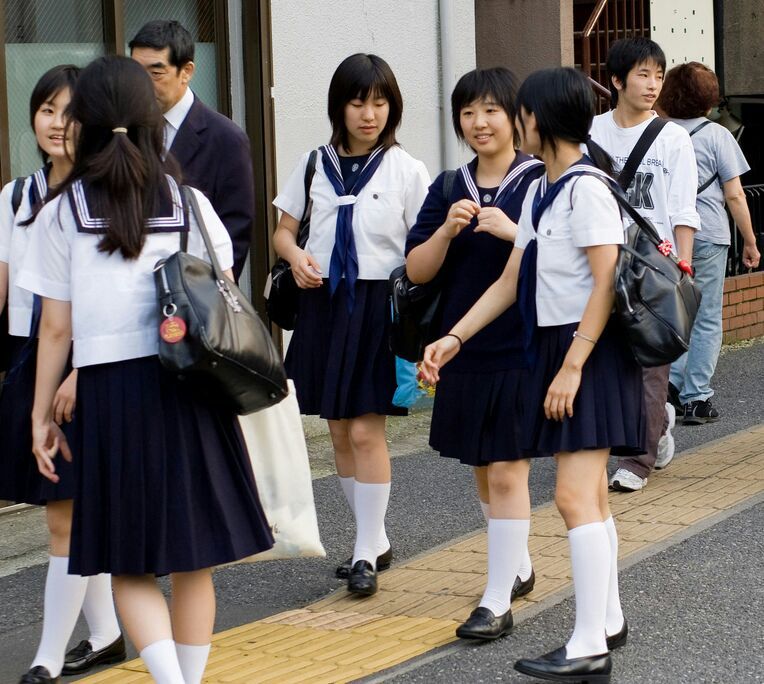 Японские Школьницы В Классе Занимаются Сексом
