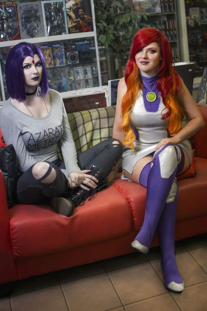 Harley recommends best of Raven and starfire cosplay Brunette bikini playmate
