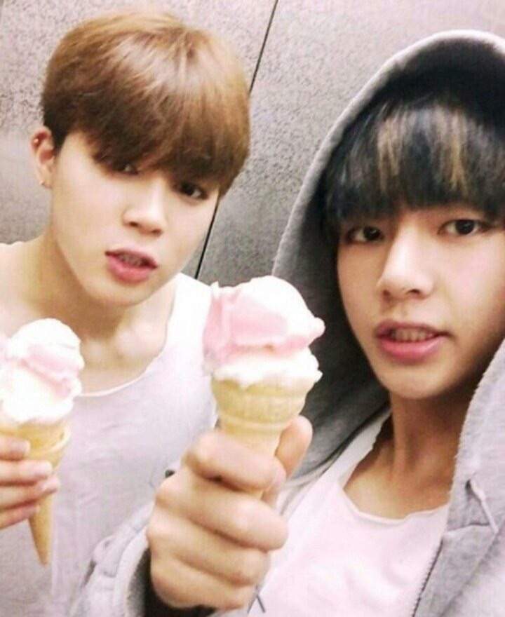 VMIN Selca 😍💘 | ARMY's Amino