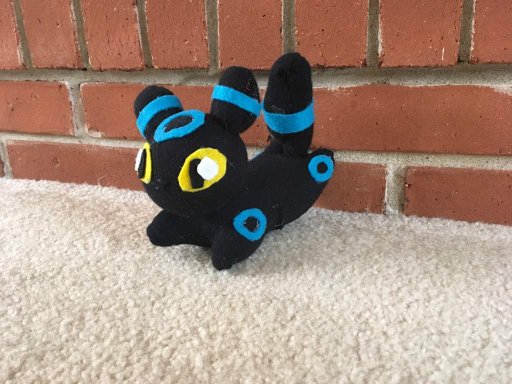 shiny umbreon plushie