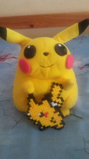 peluche pikachu gordo