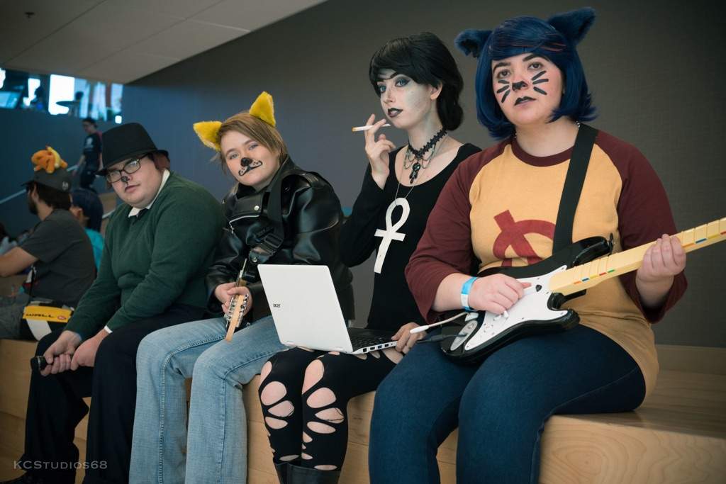 A night in the woods cosplay